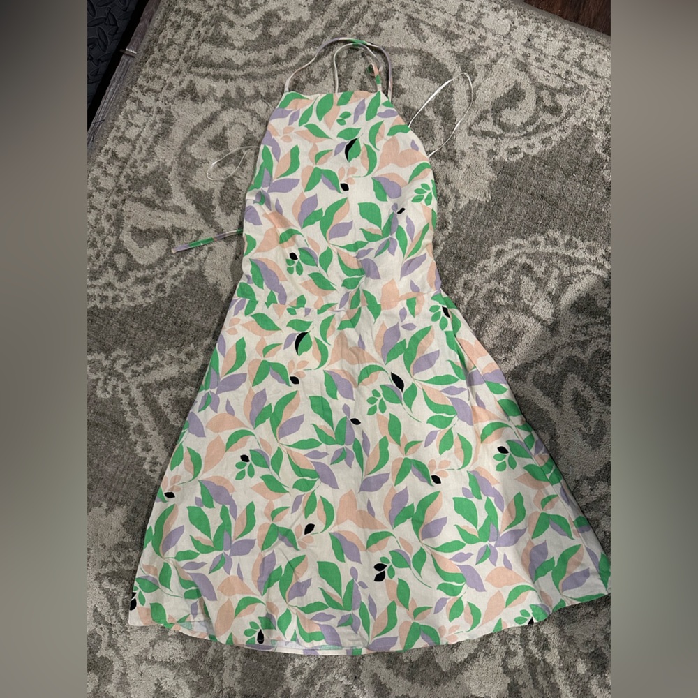 Gianni Bini Backless Green and Cream Dress - Picture 3 of 4